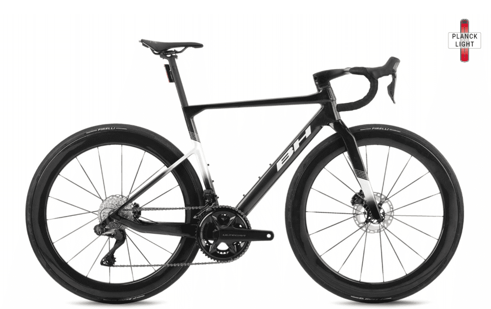 Vélo BH ULTRALIGHT EVO Disc 8.0 Shimano Ultégra Di2 12V 2026 Noir/blanc